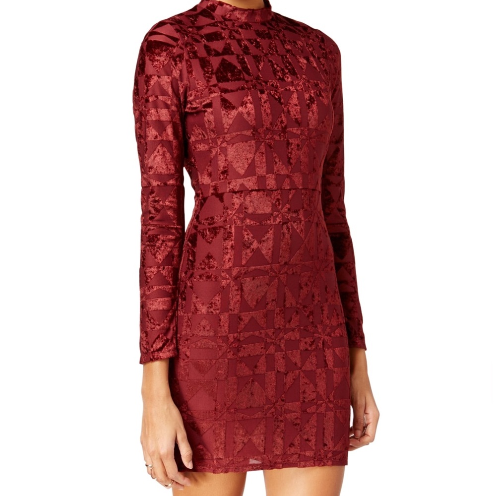 Material Girl Burgundy Velvet Long Sleeve Bodycon Dress (M)